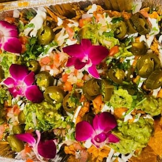 FULL TRAY OF NACHOS