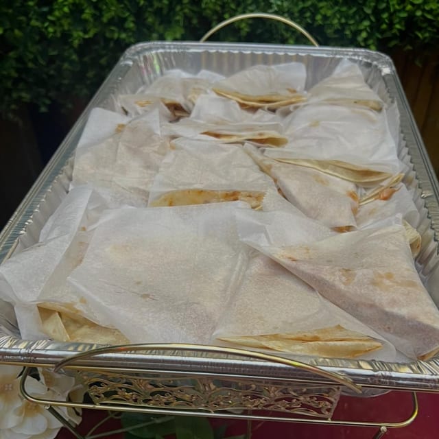 1/2 TRAY CHICKEN QUESADILLA (20 SLICES).
